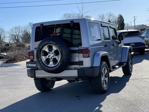 Used 2017 Jeep Wrangler Unlimited Sahara image 7