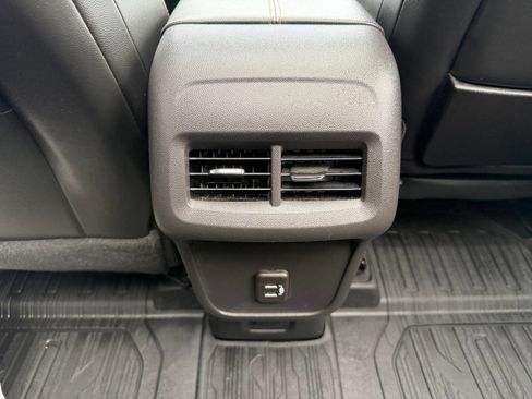 Used 2023 GMC Terrain AT4 w/ Tech Package AWD/4WD image 27