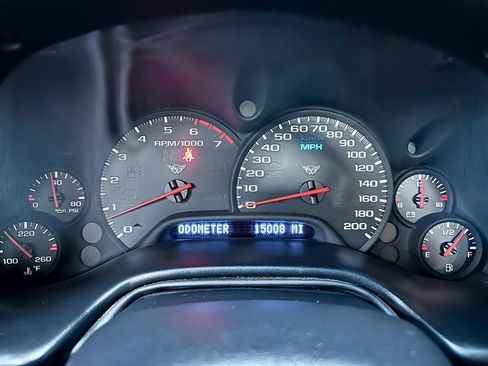 Used 1998 Chevrolet Corvette Convertible w/ Memory Pkg image 19