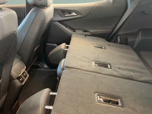 Used 2025 Chevrolet Equinox RS FWD image 32