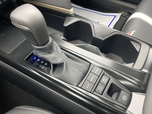 Used 2026 Toyota Camry SE image 23