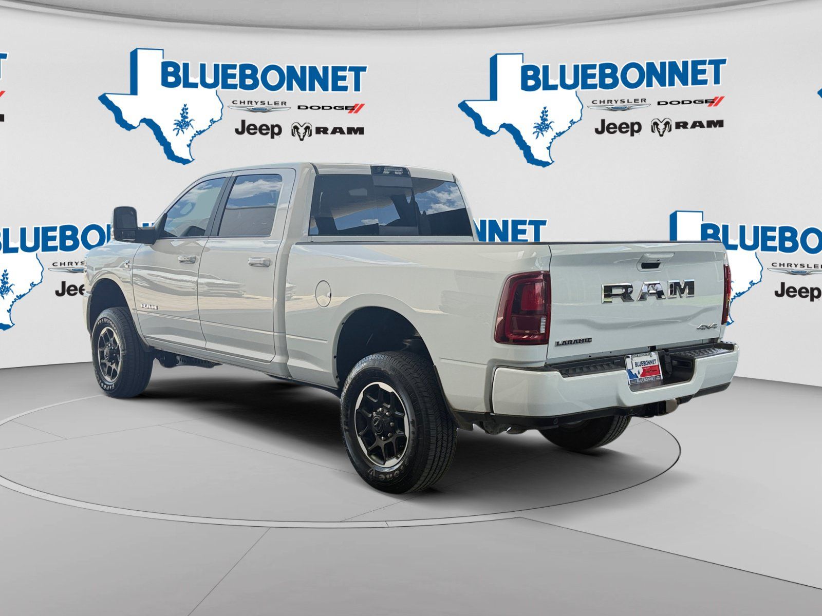 Used 2025 RAM 2500 Laramie AWD/4WD image 7