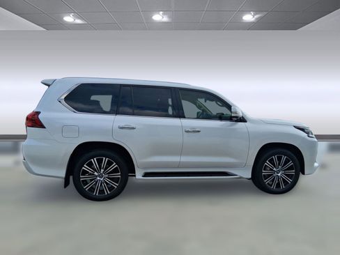 Used 2021 Lexus LX 570 4WD w/ Luxury Package image 7