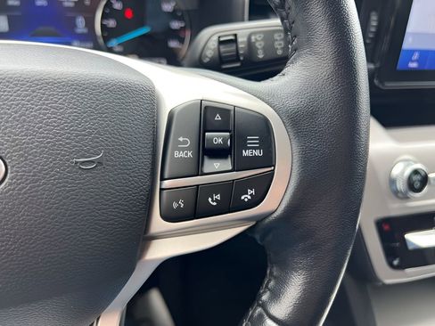 Used 2022 Ford Explorer XLT w/ Equipment Group 202A image 33