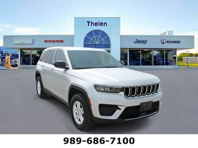 Used 2023 Jeep Grand Cherokee Laredo