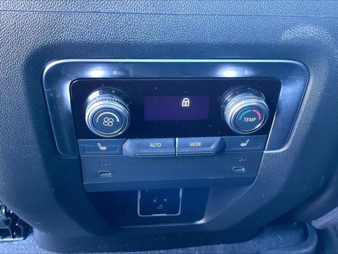 Certified 2025 GMC Yukon Elevation w/ Technology Package image 30