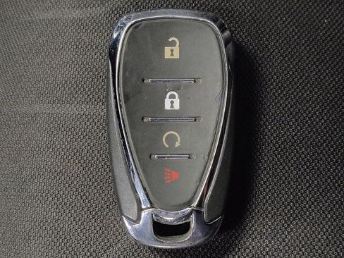 Used 2020 Chevrolet Trax LT w/ LT Convenience Package image 32