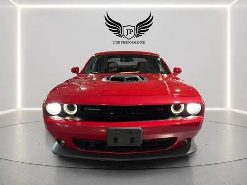 Used 2016 Dodge Challenger R/T Scat Pack RWD image 2