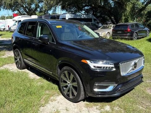 Used 2025 Volvo XC90 T8 Core w/ Climate Package AWD/4WD image 1