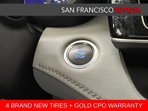 Certified 2021 Toyota Highlander XLE AWD/4WD image 25
