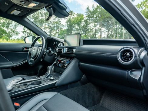 Used 2022 Lexus IS 350 F Sport AWD/4WD image 19