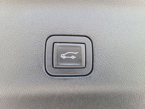 Used 2024 Chevrolet Suburban LT AWD/4WD image 6