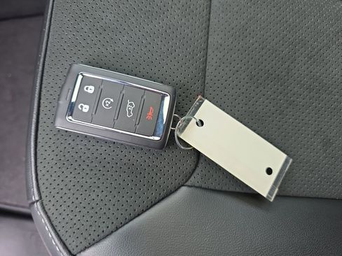 New 2026 Jeep Grand Cherokee Altitude image 36