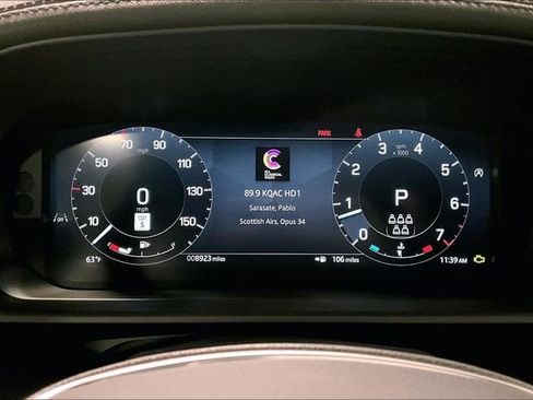 Certified 2025 Land Rover Discovery S AWD/4WD image 18