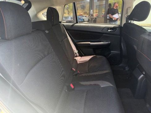 Used 2016 Subaru Crosstrek 2.0i Premium AWD/4WD image 12