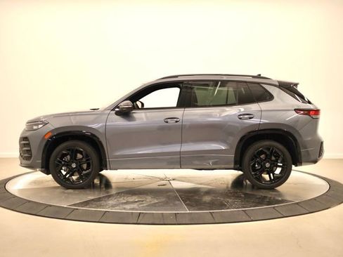 New 2026 Volkswagen Tiguan SE R-Line AWD/4WD image 6