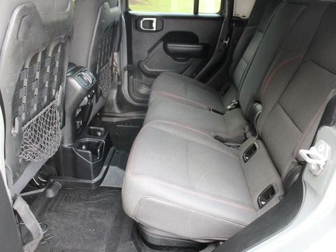 Used 2021 Jeep Gladiator Rubicon AWD/4WD image 29