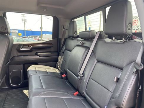 Used 2024 GMC Sierra 1500 Elevation w/ Elevation Premium Package AWD/4WD image 17