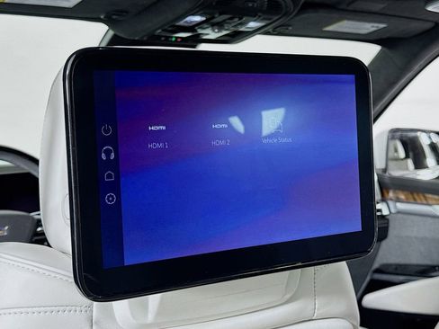 Used 2025 Cadillac Escalade ESV Sport Platinum AWD/4WD image 16