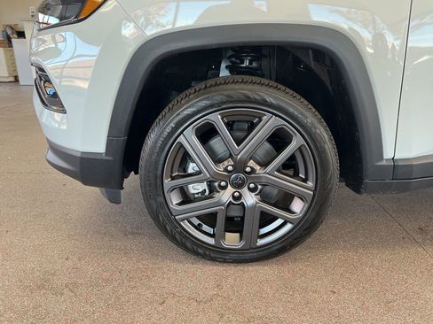 New 2026 Jeep Compass Limited image 4