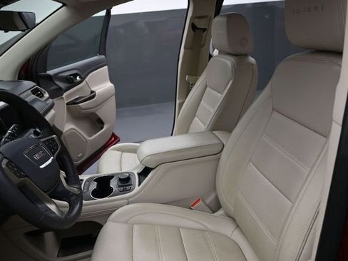 Used 2021 GMC Acadia Denali w/ Denali Ultimate Package image 16