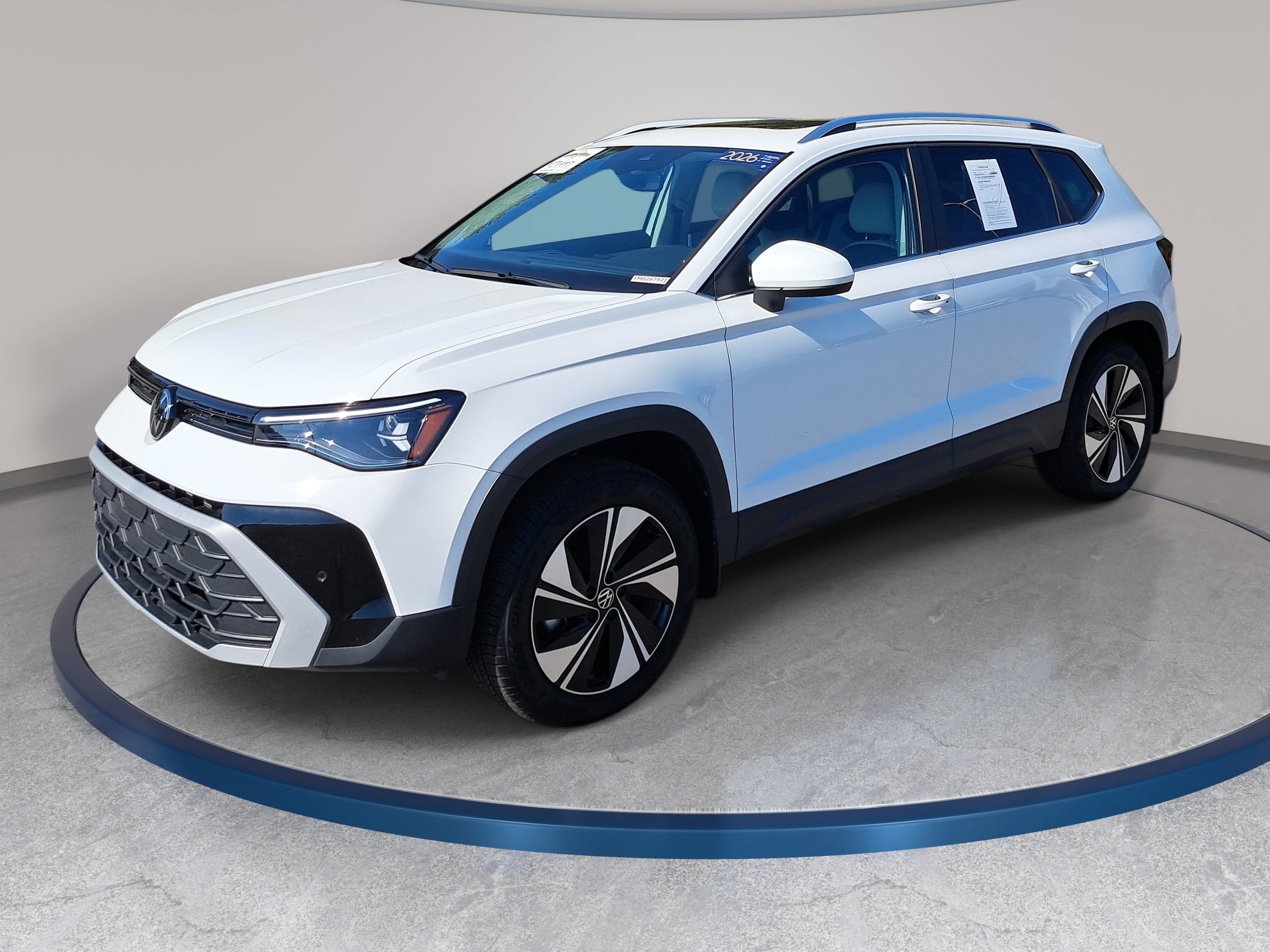 Certified 2026 Volkswagen Taos SE AWD/4WD image 1