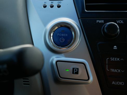 Used 2013 Toyota Prius V Two image 30