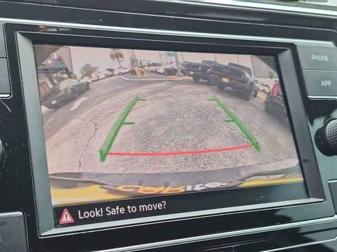 Used 2021 Volkswagen Tiguan S FWD image 16