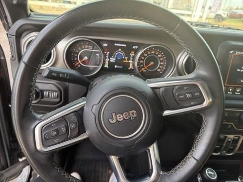 Used 2018 Jeep Wrangler Unlimited Sahara image 37