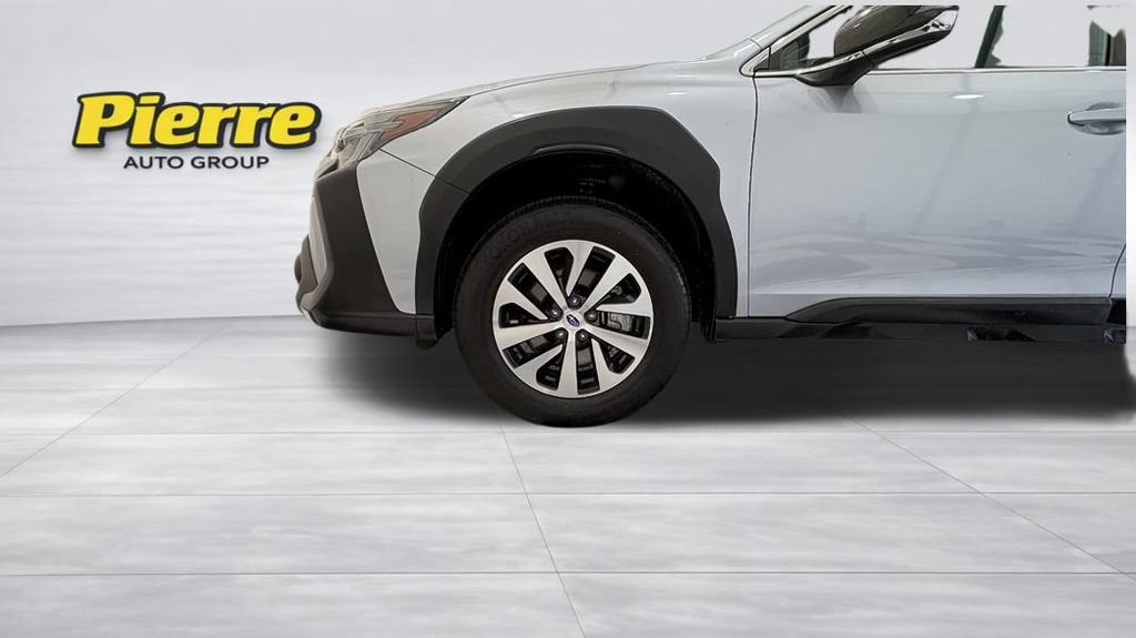 Used 2023 Subaru Outback Premium AWD/4WD image 16