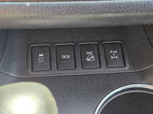 Used 2018 Toyota Highlander XLE AWD/4WD image 29