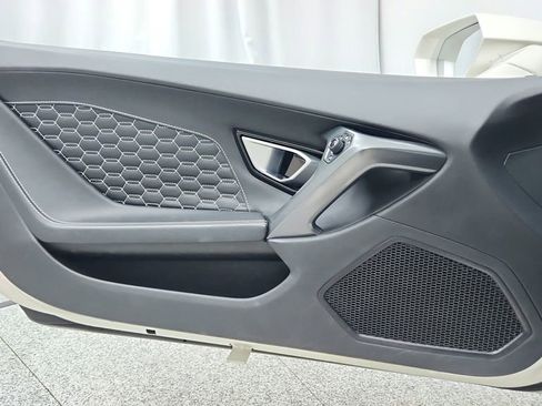 Used 2018 Lamborghini Huracan LP 580-2 image 17