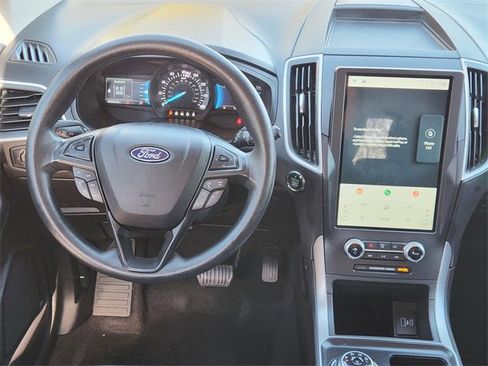 Used 2022 Ford Edge SE w/ Black Appearance Package image 15