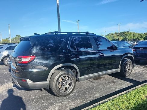 Used 2024 Honda Pilot TrailSport image 4