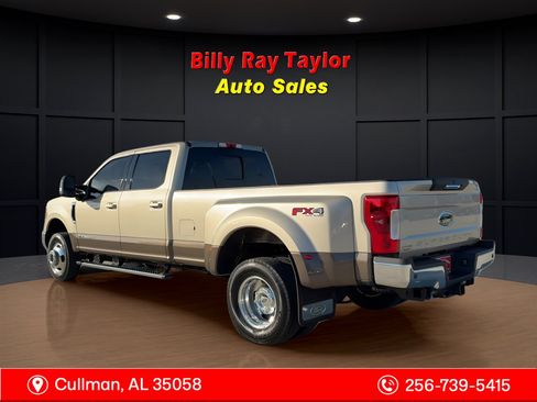 Used 2017 Ford F350 Lariat w/ Lariat Value Package image 3