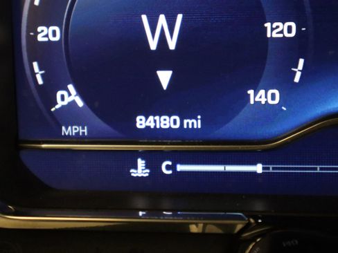 Used 2022 Chevrolet Silverado 1500 ZR2 w/ Technology Package image 19