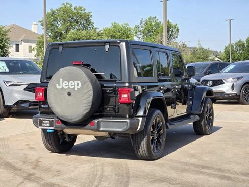 Used 2023 Jeep Wrangler Unlimited Sahara AWD/4WD image 6