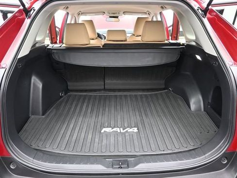 Certified 2022 Toyota RAV4 XLE AWD/4WD image 27