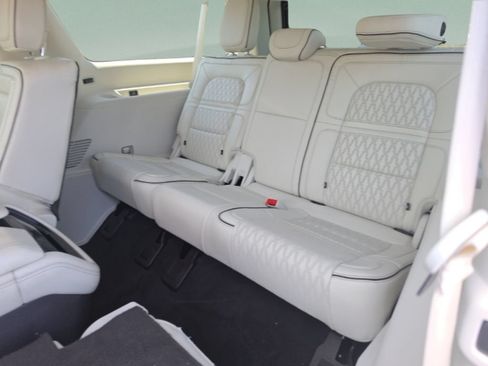 Used 2020 Lincoln Navigator L Black Label w/ Cargo Convenience Package AWD/4WD image 29