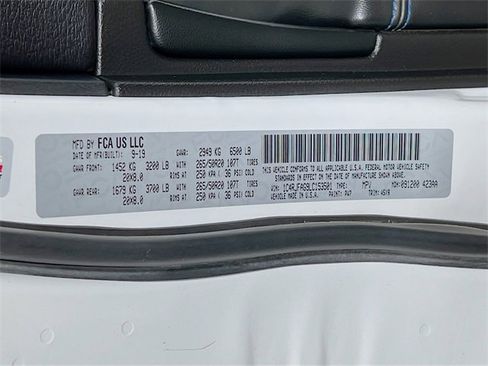 Used 2020 Jeep Grand Cherokee Laredo image 28