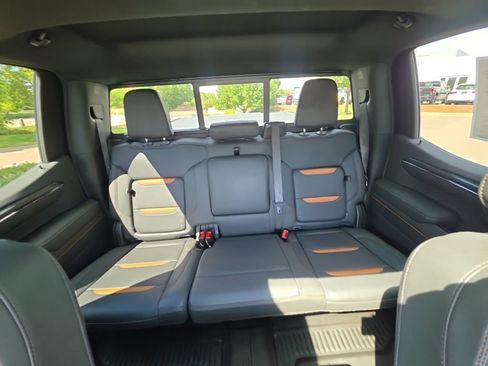 Used 2024 GMC Sierra 1500 AT4 w/ Technology Package AWD/4WD image 35