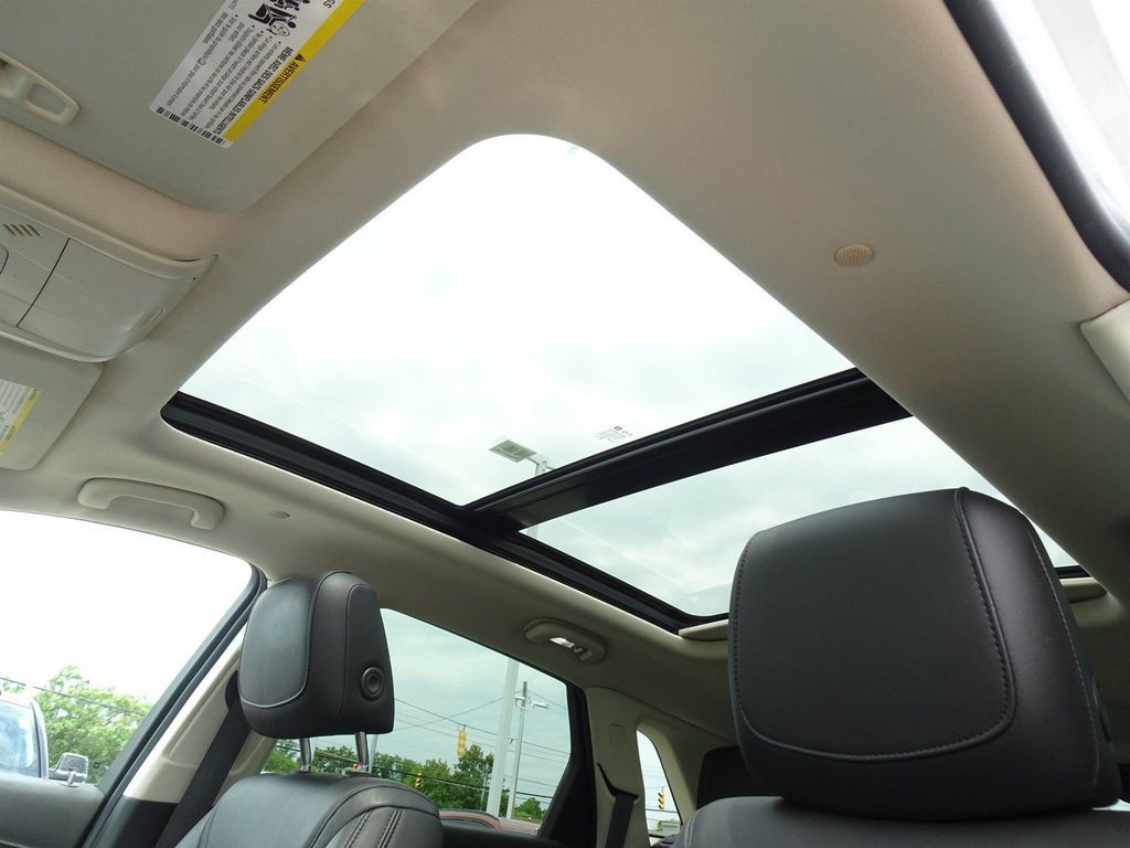 Used 2019 Cadillac XT5 Luxury AWD/4WD image 11