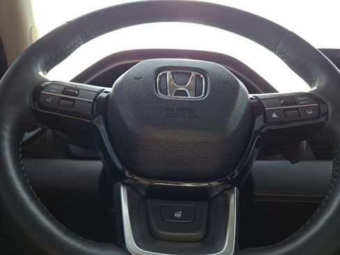 Used 2023 Honda Pilot Elite image 32