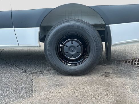 New 2025 Mercedes-Benz Sprinter 2500 image 14