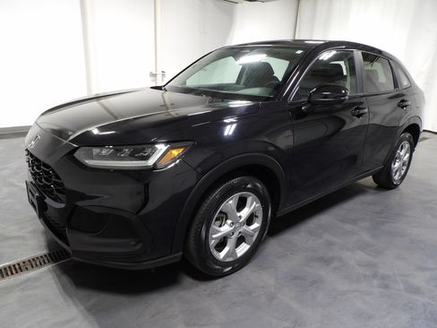 Used 2025 Honda HR-V LX image 4