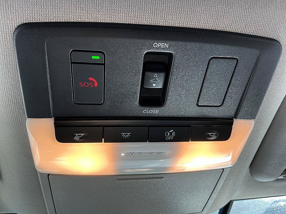 Certified 2025 Nissan Sentra SR w/ SR Premium Package FWD image 21