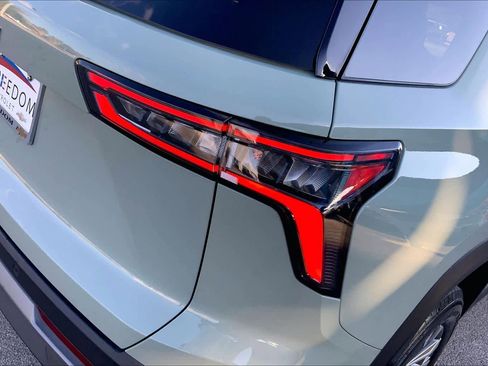 Certified 2025 Chevrolet Equinox LT image 27