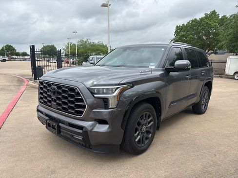 Used 2024 Toyota Sequoia Platinum image 1