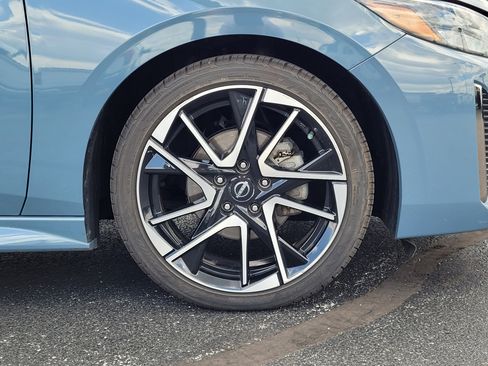 Used 2024 Nissan Sentra SR w/ SR Premium Package FWD image 11