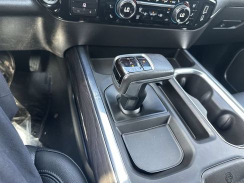 Used 2022 Chevrolet Silverado 1500 LTZ AWD/4WD image 24